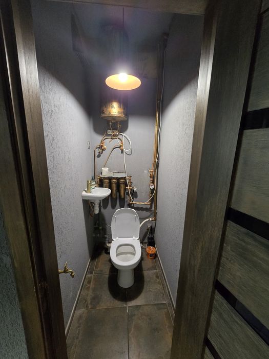 Продаж комерційного приміщення з ремонтом в Бучі! Сухе, окремий вхід!