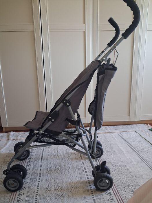 Carro de bengala marca Zippy
Dimensões 115x24x25
Para crianças a parti