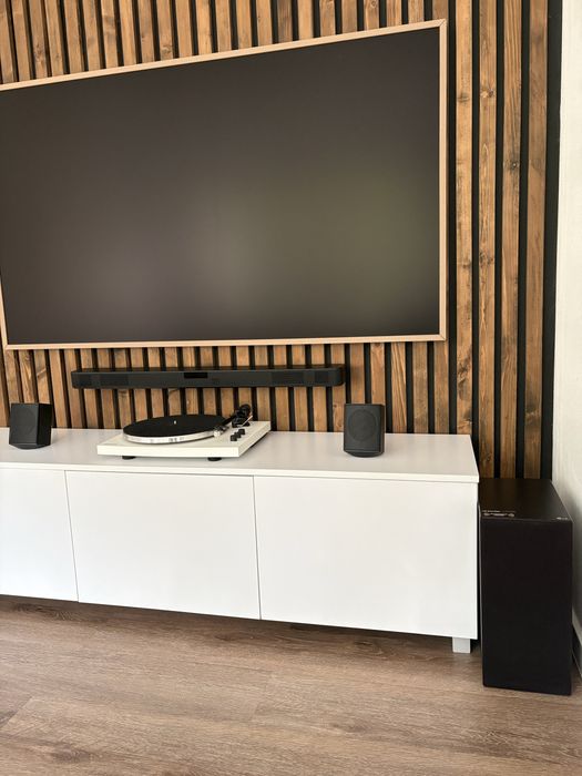 LG SN5R 4.1 (520 Вт) – саундбар із бездротовим сабвуфером та тиловими колонками