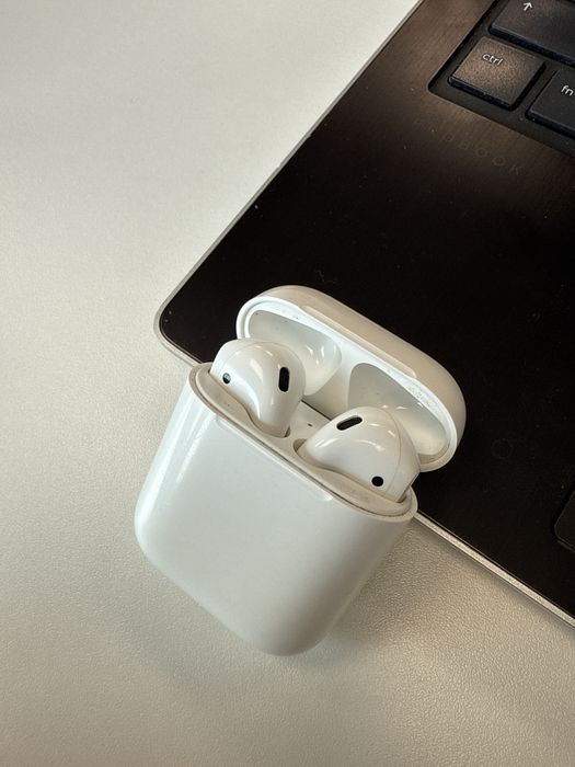 AirPods 1 - го покоління