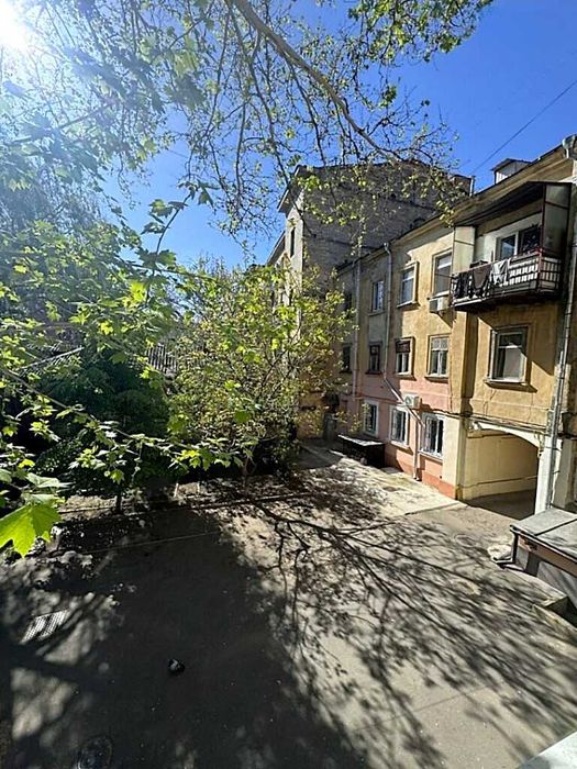 Коблевская: 2к квартира в историческом центре в районе Нового базара!