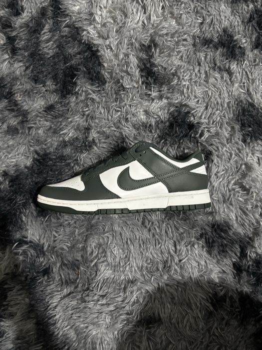 Nike dunk low vintage green