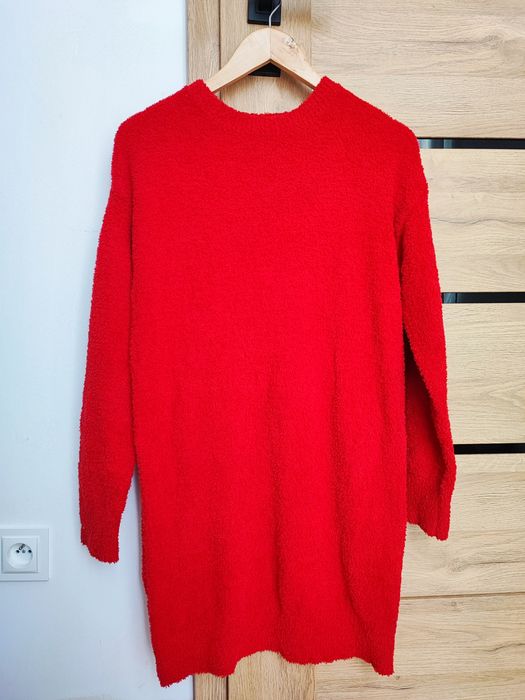 Czerwony dłuższy sweterek damski M/L pluszowy ciepły jesień
