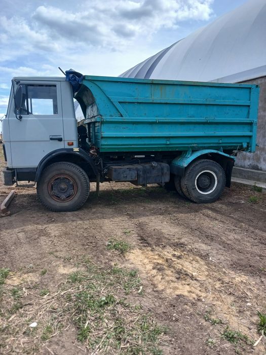 МАЗ 5551 самосвал