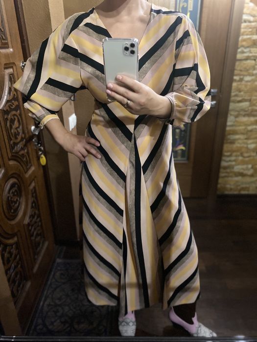 Сукня Mango
