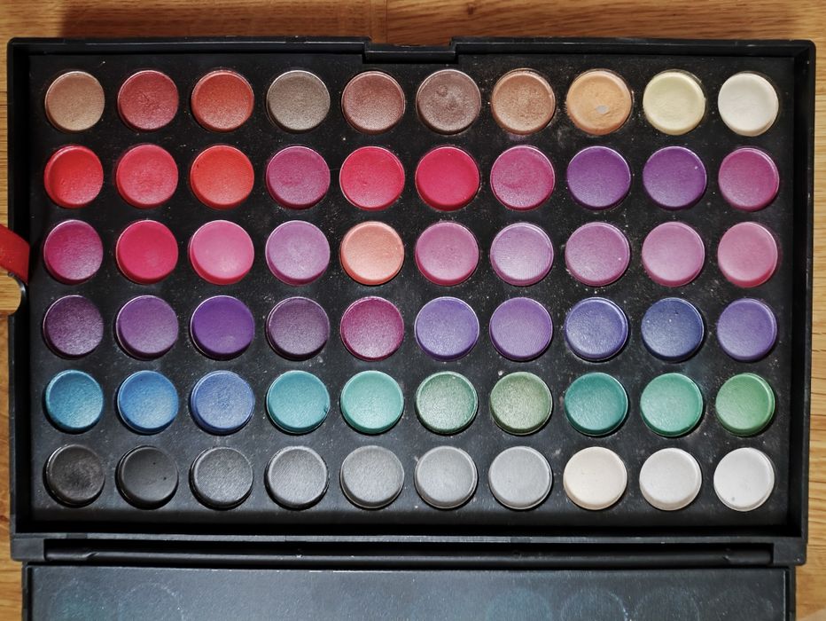Paleta cieni Mac Proffesional Makeup 120 kolorów