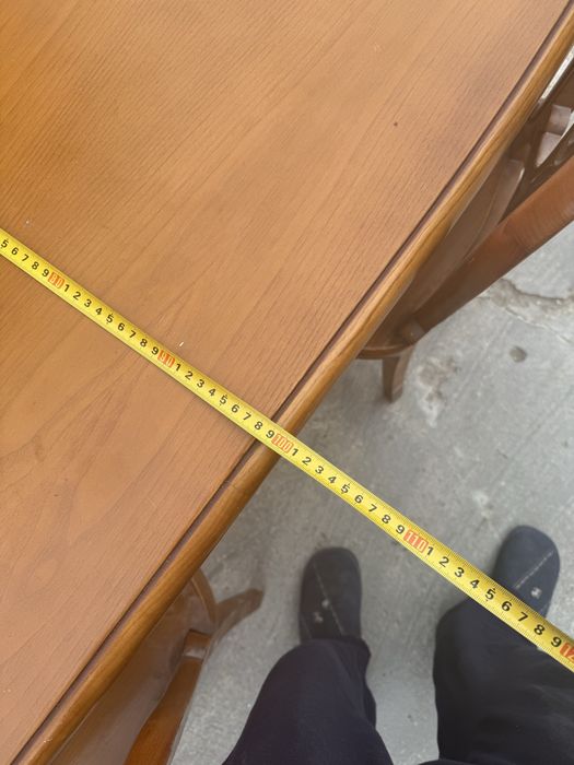 Mesa de Jantar 6 lugares e 2 camas de solteiro de madeira boa