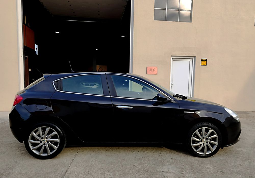 Alfa Romeo Giulietta 1.6 JTDm Executive – 120cv | 2015 | 18 Meses de Garantia — photo 3