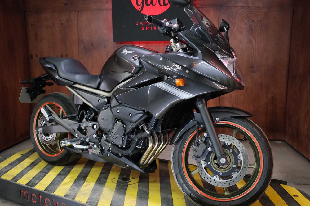 Yamaha XJ6 Diversion із Японії