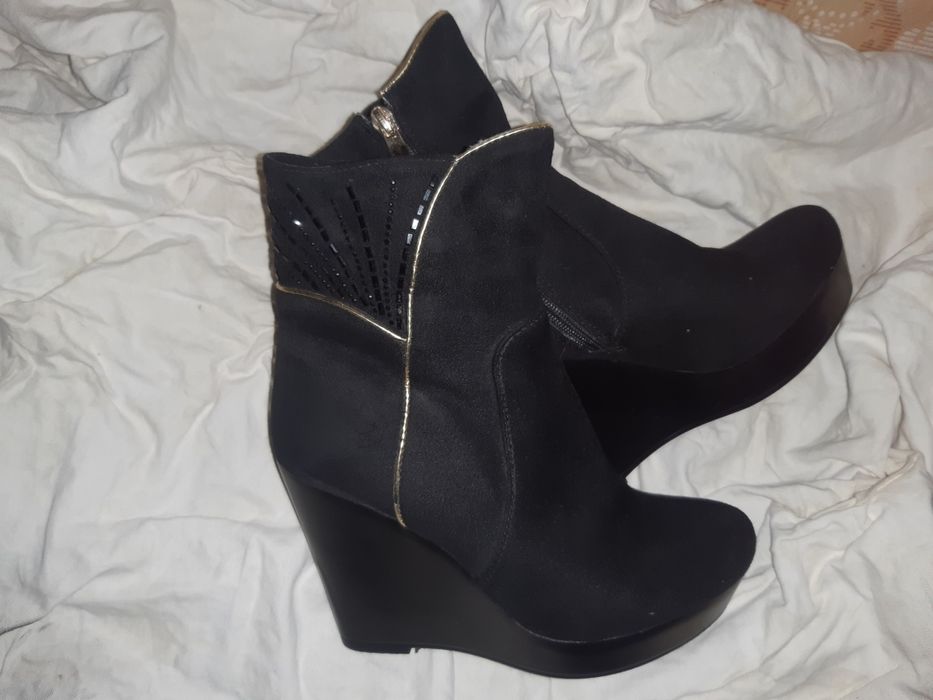 Полусапожки демисезон на танкетке, сапожки, весна-осень, новые