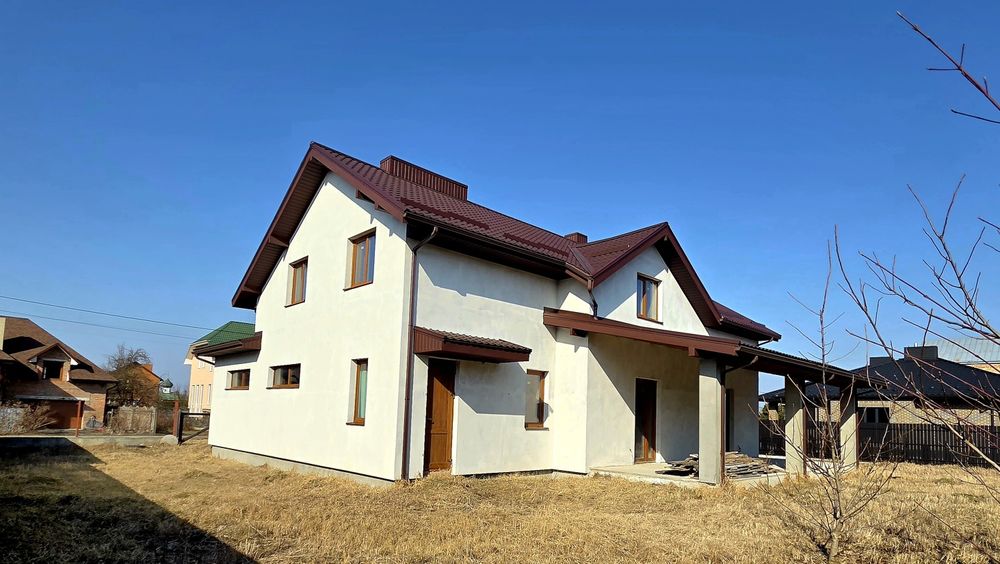 Продаж будинку з гаражем по вул.Лановій