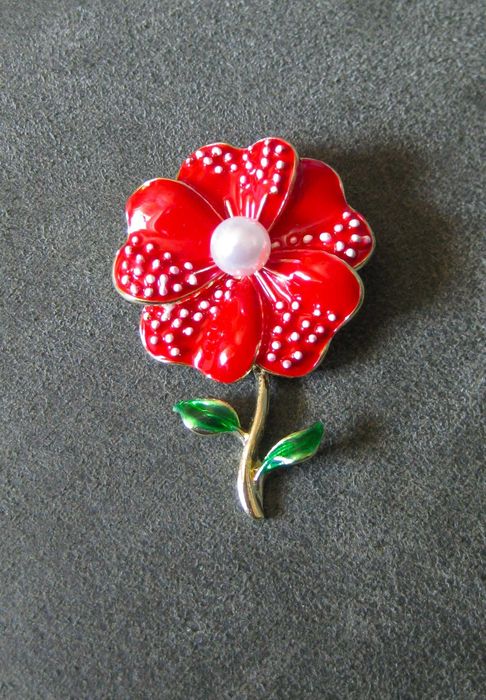 Alfinete / Broche / Pregadeira Malmequer Vermelho c/ Perola NOVO