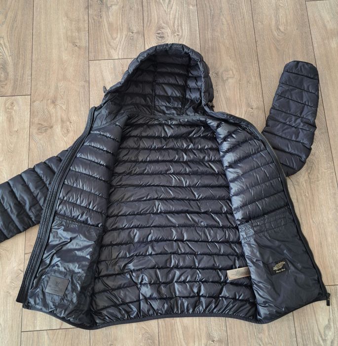 Kurtka puchowa z kapturem Massimo Dutti.