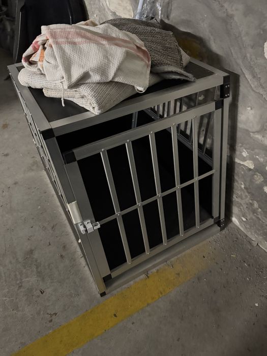 Jaula para o carro cao