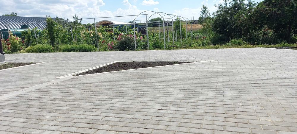 Укладка тротуарной плитки, брусчатки. Дворы, дорожки, заезды, тротуары
