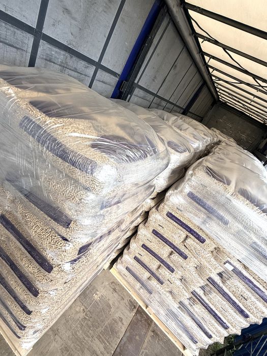 Pellet jasny 6mm  Cert.Enplus A1 - dostawa