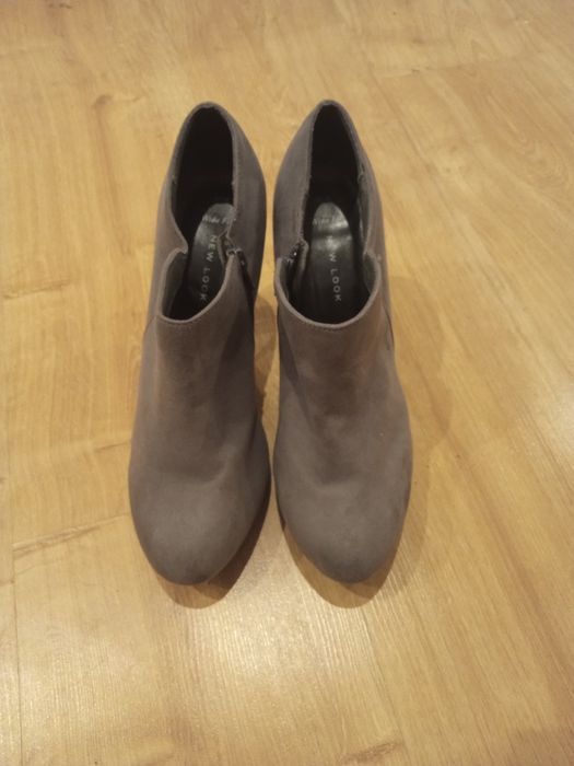 Buty damskie na obcasie New Look r.39