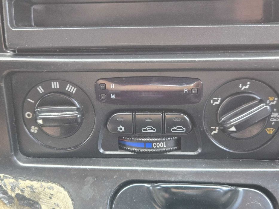 Kia Carnival 7 lugares - 2001