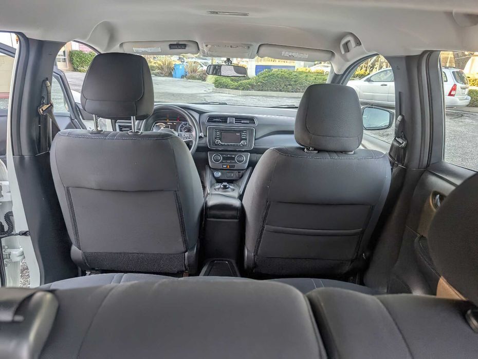 Nissan LEAF S      2019