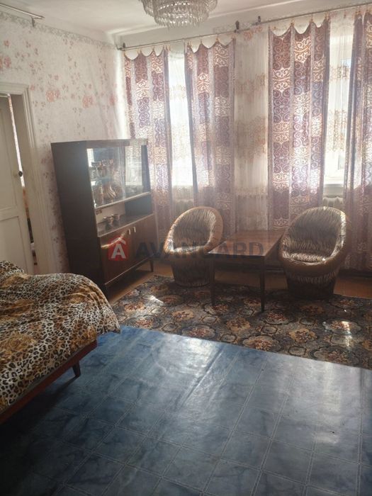 Продається великий будинок + 6 соток землі. ЄВідновлення