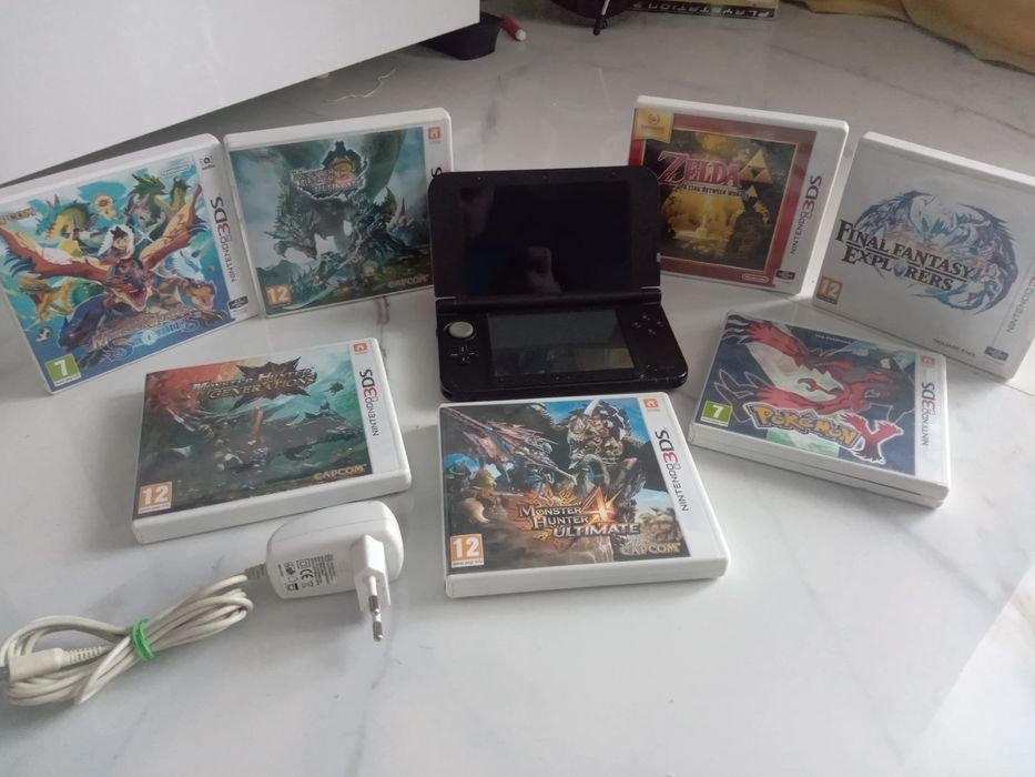 Sprzedam Nintendo 3DS z grami