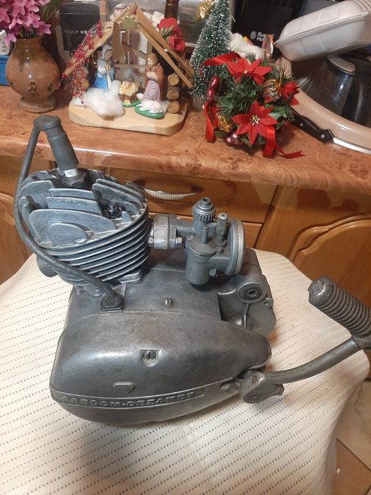 Komar Jawa Romet Ogar silnik 003 kompletny  brak iskry