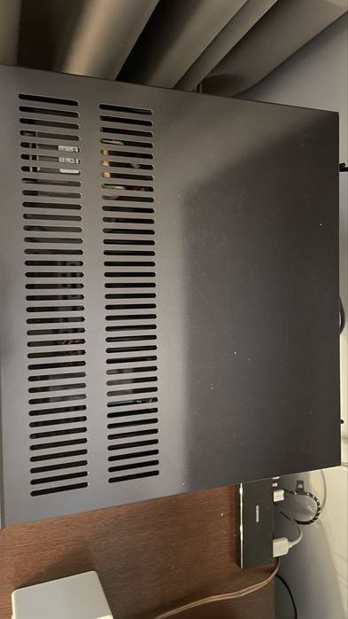 Amplituner Arcam AVR 390. AVR390.