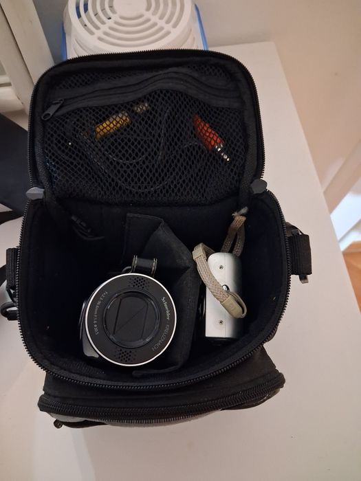 Máquina de filmar  e de fotografar