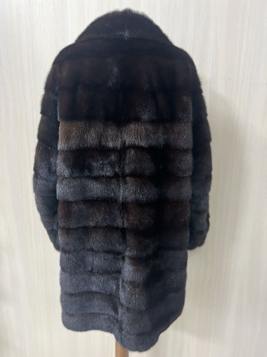 Шубка норкова коричнева