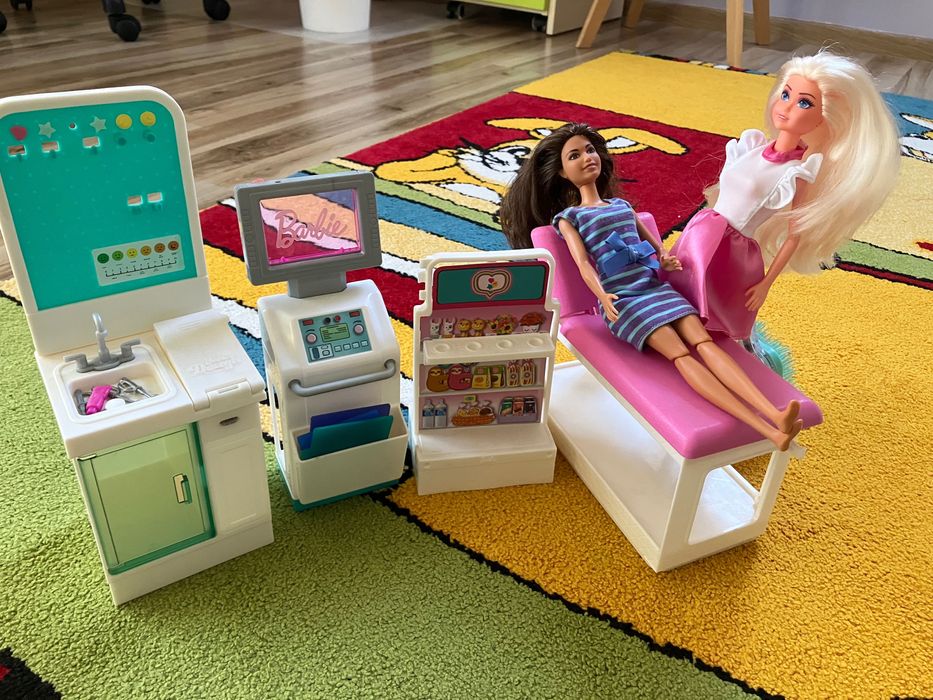 Zestaw barbie dentysta + lalka stojaca