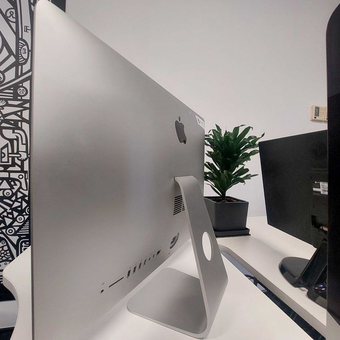 Продам iMac Retina 4K, 21.5-inch, Late 2017