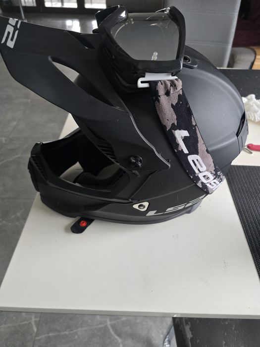 Sprzedam kask qlada lub crossa kask LS2 stan bardzo dobry