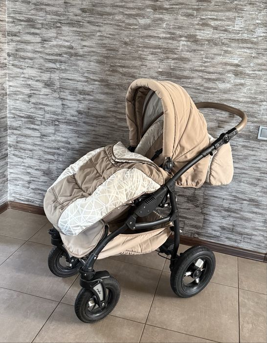 Продам коляску 2 в 1 Nix