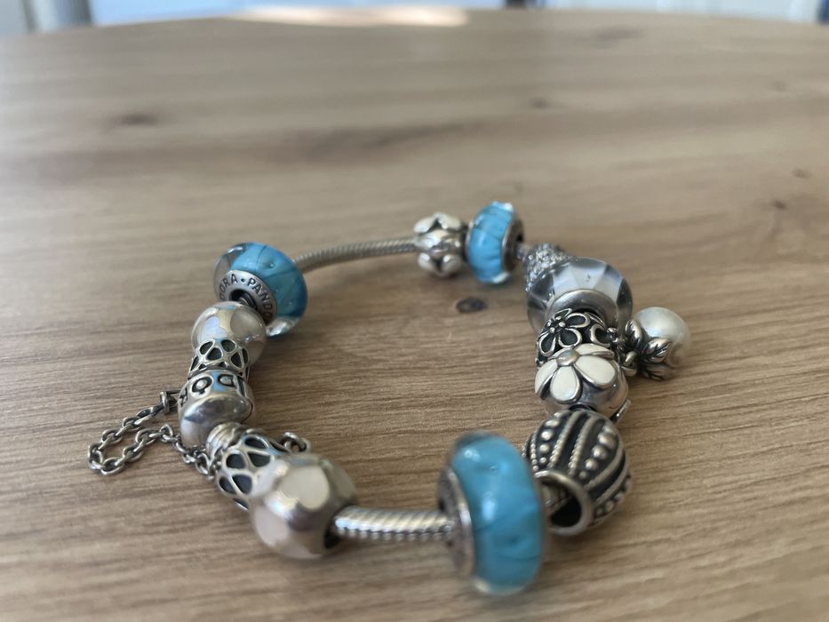 Bransoletka Pandora z 11 charms