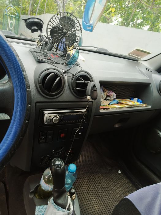Автомобиль Дача Логан.