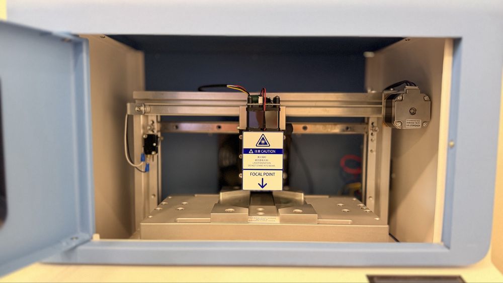 Forward blue laser machine