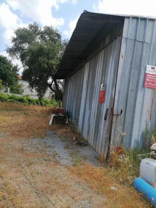 Quinta, com pavilhões