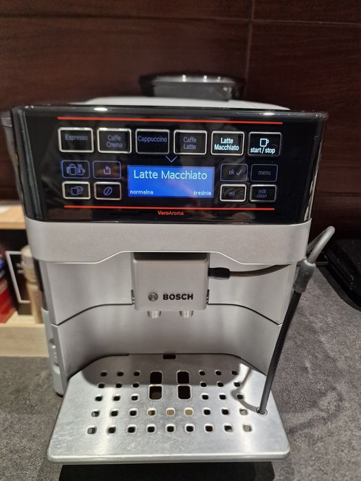 Ekspres do kawy marki Bosch Veroaroma 300 jak siemens eq6