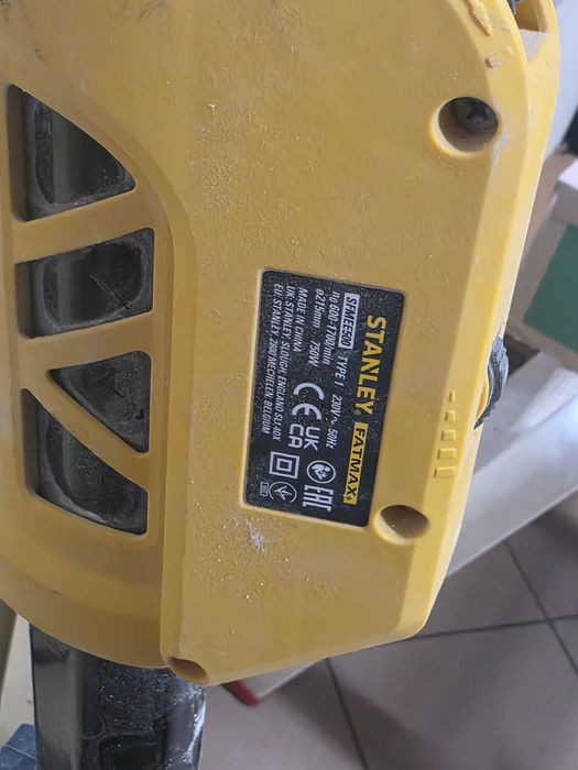 Szlifierka oscylacyjna żyrafa Stanley  SFMEE500S 750W