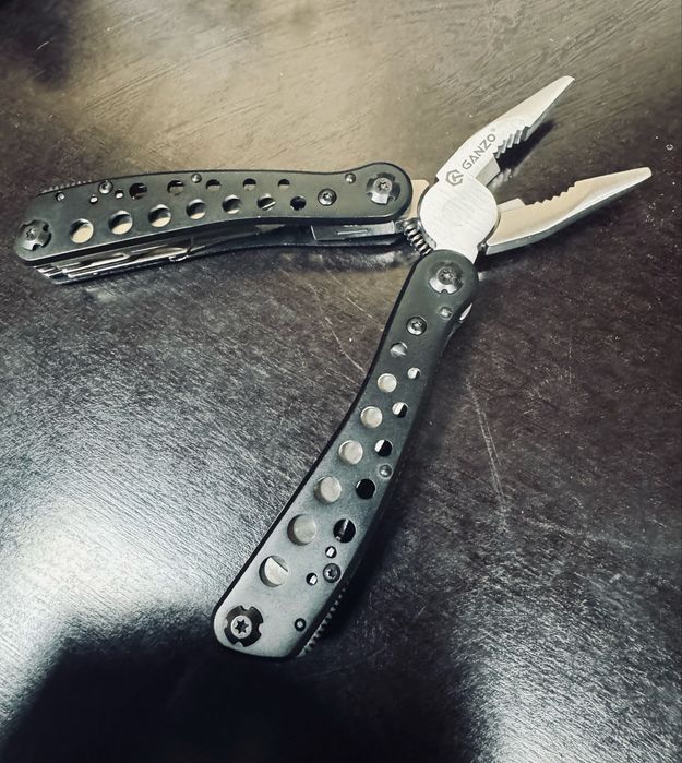 Новий мультитул Ganzo g204 + набір біт