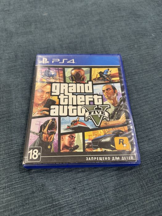 Продам диски на PS4. Gta 5 и Mortal Kombat 11 Ultimate.