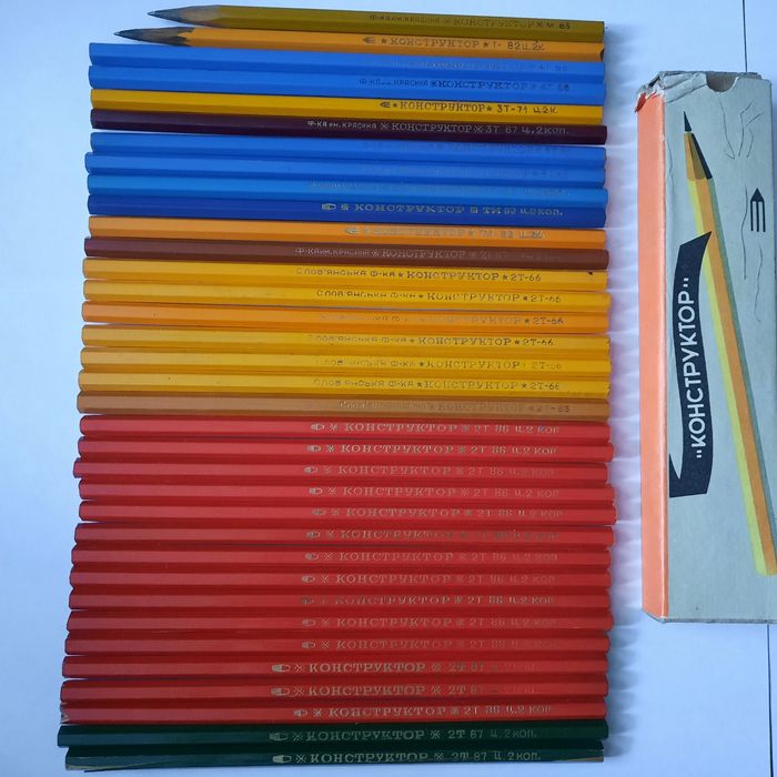 Карандаши винтажные чертежные за 10штук