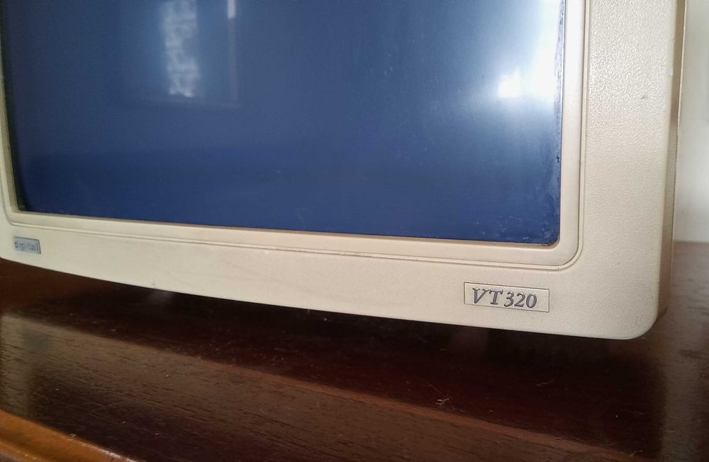 [PC Vintage] Terminal de videotexto DIGITAL VT320 - Ambar