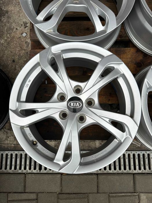 5x114,3 7j x 17" et47 Kia OE Hyundai komplet aluminiowe