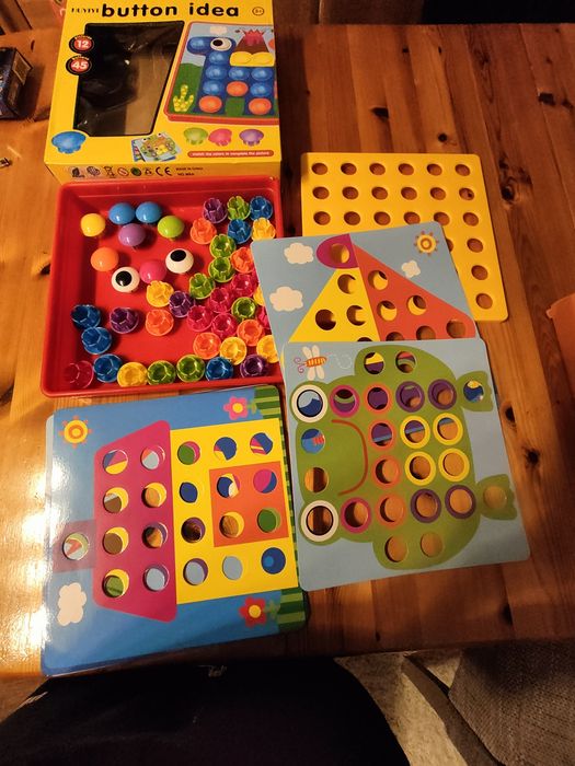 Układanka guzikowa Button kolory zabawka edukacyjna
