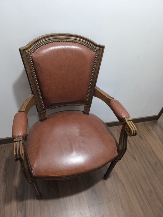 Cadeirão antigo para venda