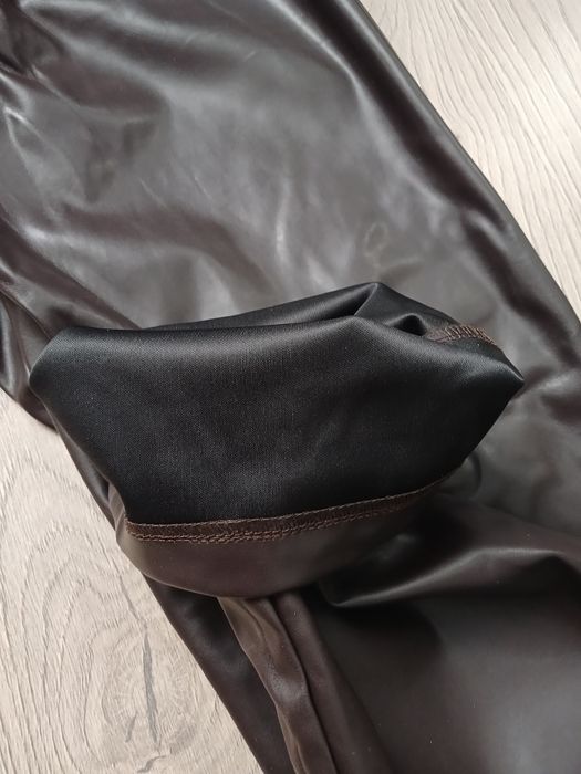 Штани жіночі шкіряні