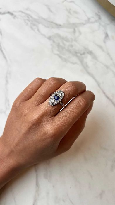 Platynowy pierścionek z diamentami i szafirem Art Deco, Vintage
