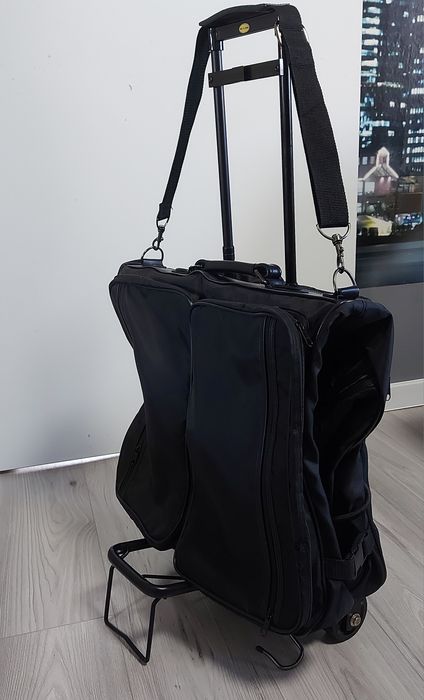 Wielofunkcyjna torba na garnitur na kółkach