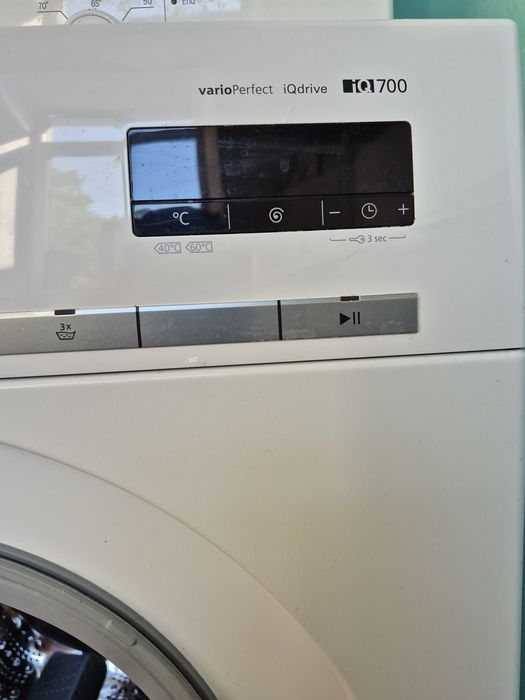 Пральна машина Siemens iQ700